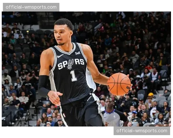 文班亚马因左肋骨酸痛缺席收官战，马刺战术调整应对